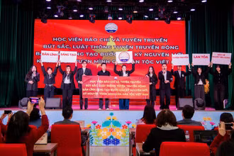 Học viện Báo chí và Tuyên truyền giành giải Nhì cuộc thi: “Tuyên truyền pháp luật bảo vệ quyền lợi người tiêu dùng”.