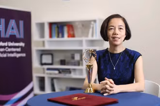 Giáo sư Fei-Fei Li nhận Giải thưởng Chính VinFuture 2024.
