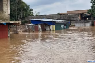 Lũ lụt tại thủ đô Kinshasa, CHDC Congo. Ảnh: THX