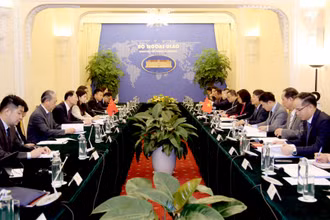 Quang cảnh cuộc gặp giữa hai Trưởng đoàn đàm phán cấp Chính phủ về biên giới lãnh thổ Việt Nam-Trung Quốc.