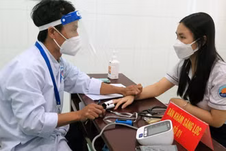 Tại Phú Yên, trẻ em từ 5 đến dưới 12 tuổi, tỷ lệ tiêm mũi 1 đạt 82,5%, mũi 2 đạt 51,9%, vẫn còn thấp so với trung bình chung cả nước.
