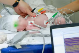 Bệnh nhi được cứu sống kịp thời.
