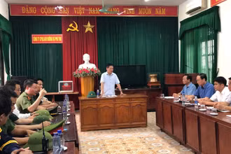 Phó Thủ tướng Hồ Đức Phớc làm việc với tỉnh Phú Thọ về công tác khắc phục hậu quả vụ sập cầu Phong Châu.