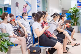 Bộ Y tế khuyến khích người dân đeo khẩu trang khi đến nơi công cộng, đông người