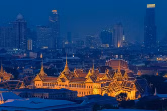 Chính phủ Thái Lan tạm dừng kế hoạch cho phép người nước ngoài sở hữu đất với mục đích làm nhà ở để đổi lấy các khoản đầu tư, sau khi kế hoạch đề xuất vấp phải nhiều chỉ trích. (Nguồn: InvestAsian)