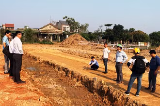 Thành phố Hà Tĩnh chủ động bàn giao mặt bằng để các đơn vị đẩy nhanh tiến độ thi công dự án đường vành đai phía đông.