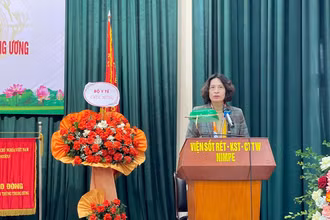 Thứ trưởng Y tế Nguyễn Thị Liên Hương phát biểu.