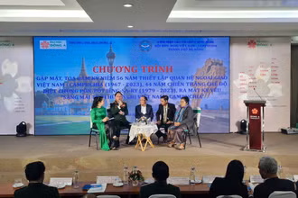 Tọa đàm giữa cựu quân tình nguyện, chuyên gia Việt Nam và bà Thôn Lanh, người dân Camphuchia là nhân chứng lịch sử của chế độ diệt chủng Pôn-pôt lêng-sa-ry.