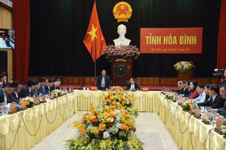 Quang cảnh buổi làm việc. Ảnh: TRẦN HẢI