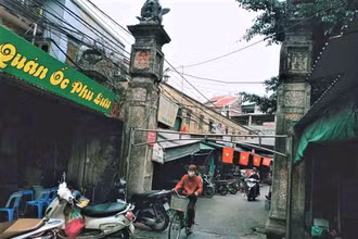Cổng chợ xưa có lịch sử hơn 100 năm.