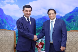 Thủ tướng Phạm Minh Chính tiếp Bộ trưởng Ngoại giao Uzbekistan Bakhtiyor Saidov.