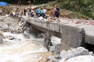 Trận lũ quét, lũ ống xảy ra trên địa bàn xã Liên Minh, thị xã Sa Pa đêm 12/9 đã gây thiệt hại nặng nề về người và tài sản của nhà nước và nhân dân. Ảnh: TTXVN