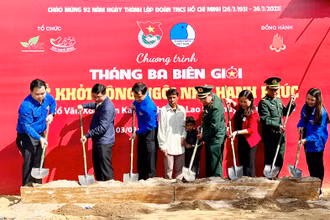 Khởi công “Ngôi nhà hạnh phúc” cho học sinh dân tộc mồ côi có hoàn cảnh khó khăn tại thị trấn Lao Bảo.