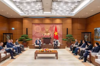 Quang cảnh buổi tiếp. 