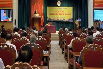 Toàn cảnh hội nghị.