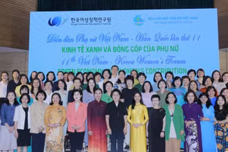 Các đại biểu tham dự Diễn đàn. 