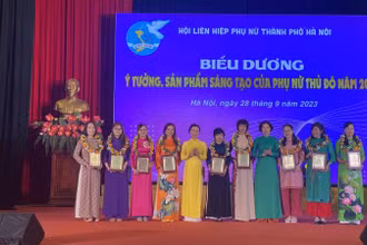 Biểu dương các ý tưởng, sản phẩm sáng tạo tiêu biểu của Phụ nữ Thủ đô năm 2023.