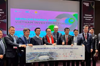 Các đại biểu tham gia Diễn đàn đầu tư Việt Nam.