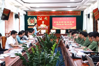 Buổi làm việc giữa Đoàn công tác của Bộ Công an với tỉnh Lai Châu thống nhất về việc hỗ trợ kinh phí xoá nhà tạm.