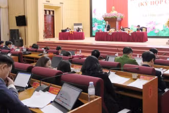 Hội đồng nhân dân tỉnh Lai Châu đã họp và thông qua Nghị quyết hợp nhất, thành lập các cơ quan chuyên môn thuộc Ủy ban nhân dân tỉnh này.