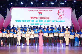 Lễ tuyên dương 69 "Thanh niên tiên tiến làm theo lời Bác” cấp thành phố Hà Nội giai đoạn 2021-2023.