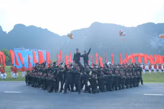 Một màn trình diễn của chủ nhà Việt Nam tại lễ bế mạc. 