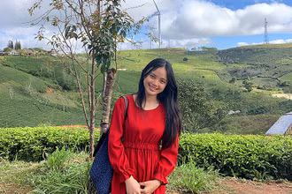 Minh Anh trong chuyến tham quan và học tập tại tỉnh Lâm Đồng. Ảnh: Nhân vật cung cấp