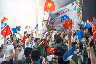 Không khí sôi nổi, gắn kết tại chương trình giao lưu.