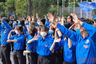 Đoàn viên, thanh niên sôi nổi tham gia các phong trào hành động cách mạng.