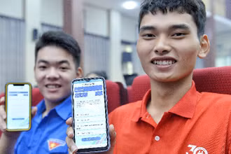 Các bạn trẻ hào hứng tranh tài ngay tại buổi lễ phát động Cuộc thi. 