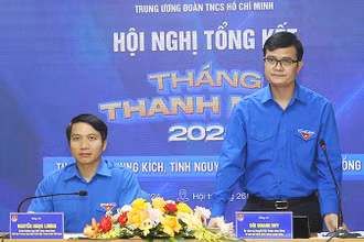 Đồng chí Bùi Quang Huy điều hành Hội nghị.