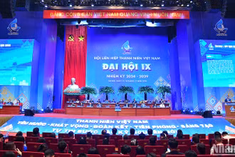 Toàn cảnh phiên làm việc thứ nhất tại Đại hội.