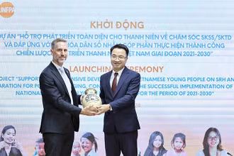 Đại diện Trung ương Đoàn và UNFPA Việt Nam tại Lễ khởi động Dự án.