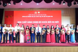 Ban Chấp hành Đảng bộ khóa mới ra mắt.