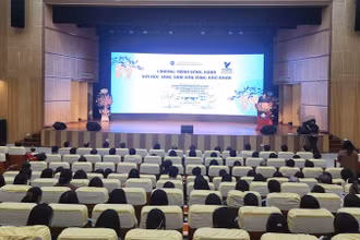 Quang cảnh buổi lễ ra mắt Quỹ đồng hành học sinh, sinh viên vùng khó khăn.
