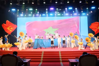 Chương trình nghệ thuật chào mừng hội thảo.