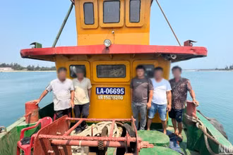 5 thuyền viên trên tàu kéo hiện vẫn chưa được tìm thấy.