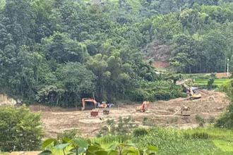 Mỏ Hợp Thành-Hát Lài nhiều lần san gạt, tuyển rửa cát ngoài diện tích theo hồ sơ thiết kế. Ảnh: TUẤN SƠN.