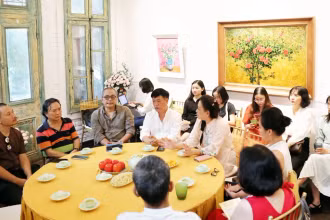 Không gian mạn đàm về mỹ thuật thuộc chuỗi sự kiện ý nghĩa.