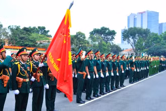 Quang cảnh lễ ra quân huấn luyện.