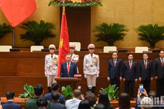 Chủ tịch nước Tô Lâm thực hiện nghi lễ tuyên thệ nhậm chức.