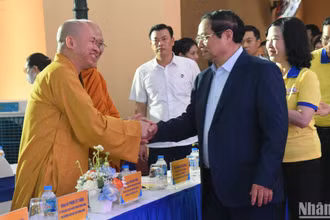 Thủ tướng Phạm Minh Chính dự lễ phát động phong trào "Đăng ký hiến tặng mô, tạng cứu người - Cho đi là còn mãi".