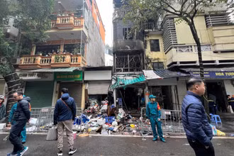 Hiện trường vụ cháy tại số 4 Hàng Lược.