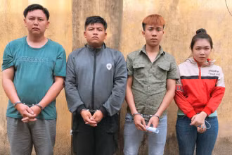Bốn đối tượng bị tạm giữ do bắt giữ người trái phép.