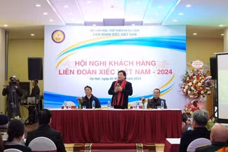 Lãnh đạo Liên đoàn Xiếc Việt Nam phát biểu tại Hội nghị khách hàng năm 2024.