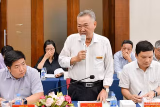 Ông: Phạm Quốc Bảo, Bí thư Đảng ủy, Chủ tịch Hội đồng Thành viên EVNHCMC phát biểu tại hội nghị.