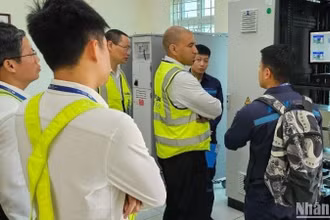 Cục Hàng không Việt Nam đã quyết định áp dụng biện pháp tăng cường cấp độ 1 tại các cảng hàng không, sân bay, cơ sở cung cấp dịch vụ không lưu trên toàn quốc trong dịp Tết Nguyên đán 2025.