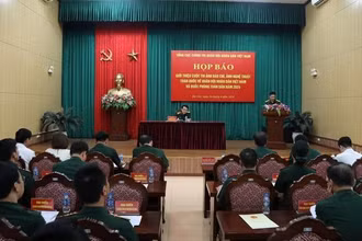 Toàn cảnh họp báo.