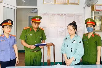 Công bố lệnh bắt tạm giam đối tượng Đặng Thị Trinh Nữ.