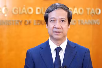 Bộ trưởng Giáo dục và Đào tạo chia buồn và thăm hỏi gia đình cô giáo gặp nạn ở Hà Giang.